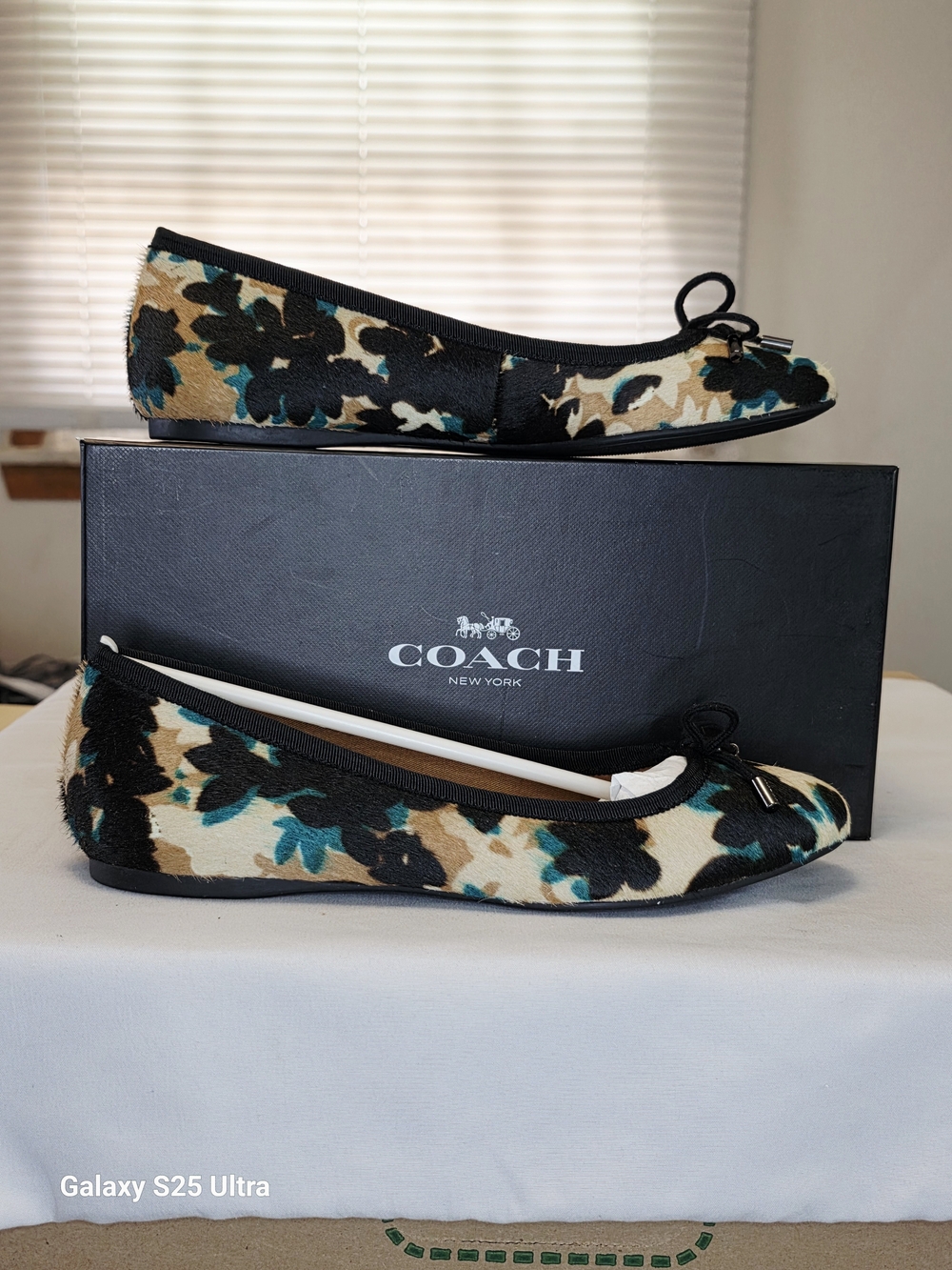 COACH Lara Scattered Leaf Haircalf Ballet Flats In Walnut Multi  Size 7B